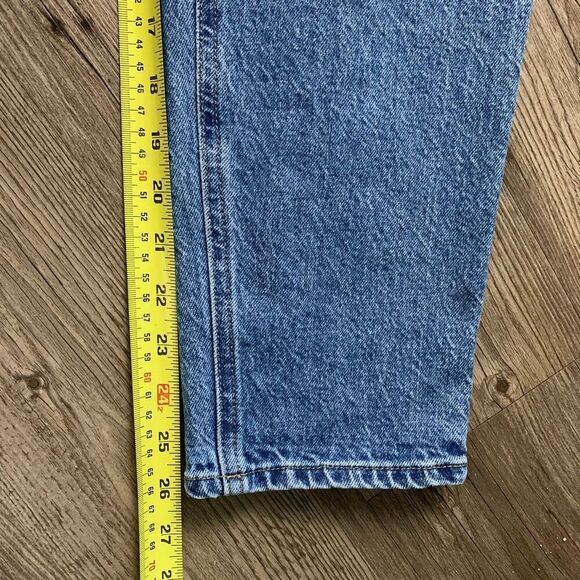 H&M Medium Wash High Rise Waisted Mom Jeans 0 Straight - Picture 9 of 9